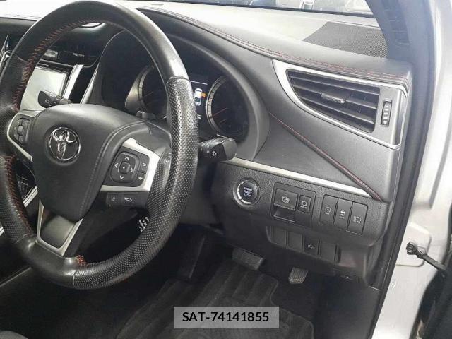 Toyota HARRIER 2017-06 8276981-2