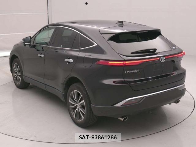 Toyota HARRIER 2023-06 8277000-13
