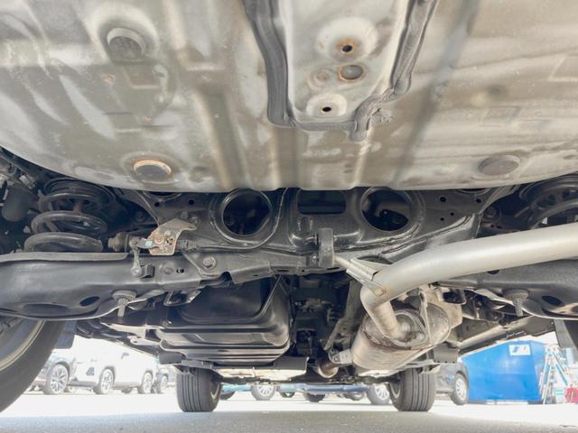 Toyota HARRIER 2017-12 8277819-18
