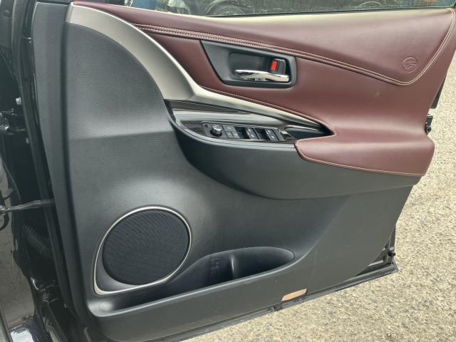 Toyota HARRIER 2018-06 8278753-12