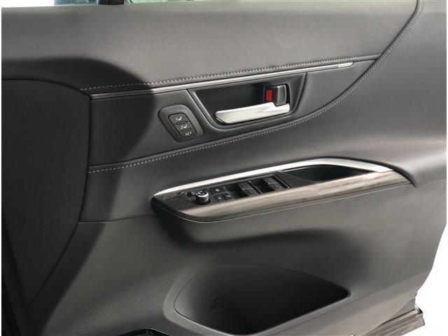 Toyota HARRIER 2021-03 8279080-6