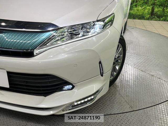 Toyota HARRIER 2017-06 8279317-11