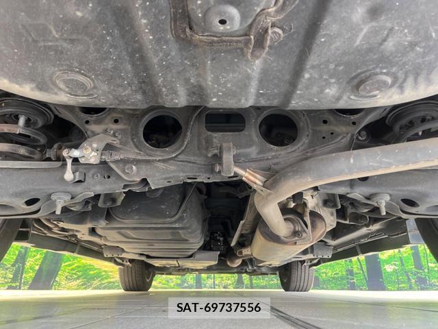 Toyota HARRIER 2018-10 8279608-18