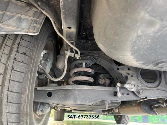 Toyota HARRIER 2018-10 8279608-19