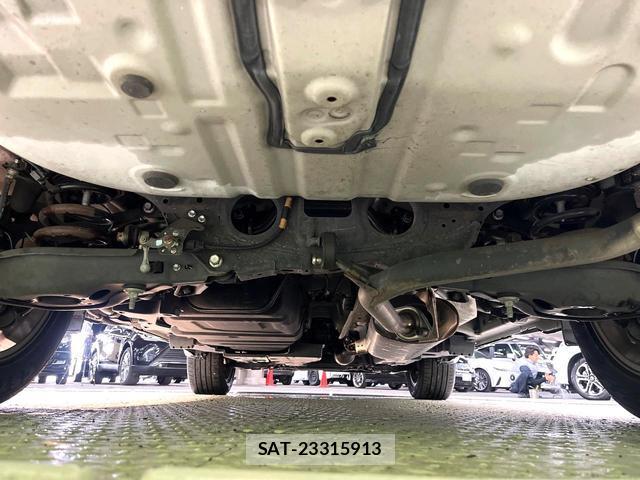 Toyota HARRIER 2017-03 8279759-18