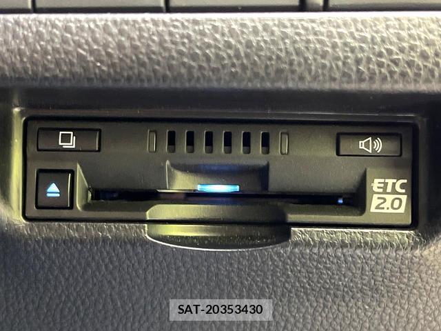 Toyota HARRIER 2021-03 8279765-5