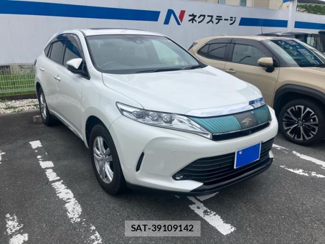 Toyota HARRIER 2017-09 8279930-1
