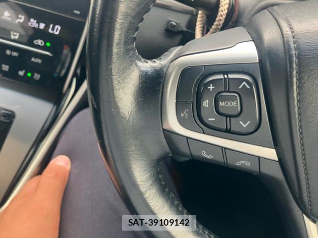 Toyota HARRIER 2017-09 8279930-11