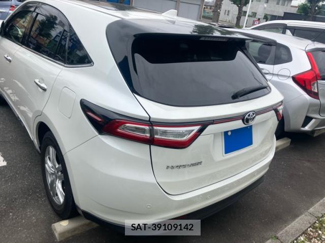 Toyota HARRIER 2017-09 8279930-5