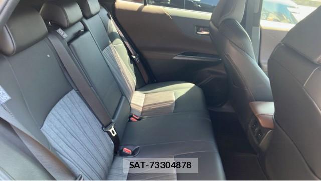 Toyota HARRIER 2021-02 8280611-6