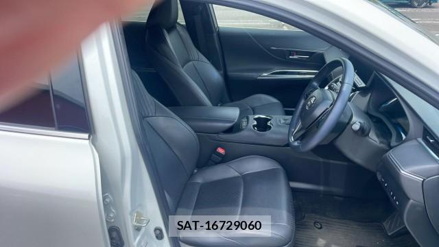Toyota HARRIER 2024-03 8281178-5