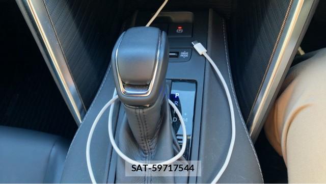 Toyota HARRIER 2026-02 8281337-14