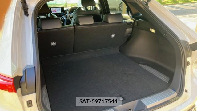 Toyota HARRIER 2026-02 8281337-17