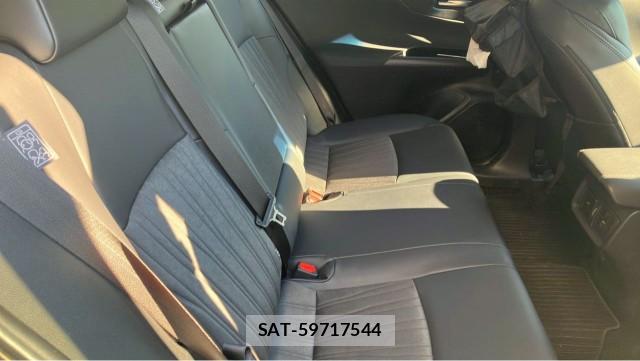 Toyota HARRIER 2026-02 8281337-6