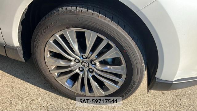 Toyota HARRIER 2026-02 8281337-8