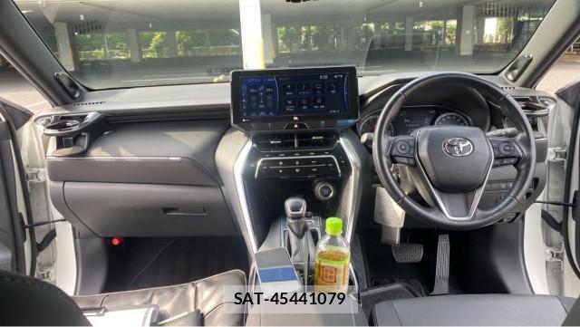 Toyota HARRIER 2021-10 8281502-2