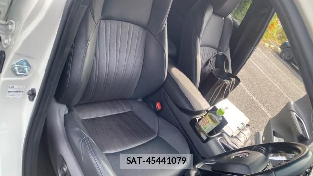 Toyota HARRIER 2021-10 8281502-5