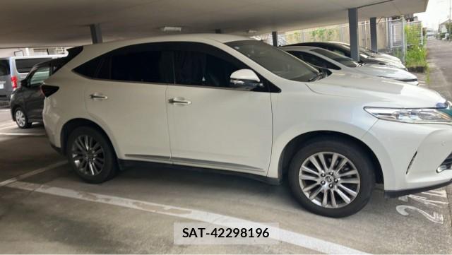Toyota HARRIER 2018-05 8281746-3