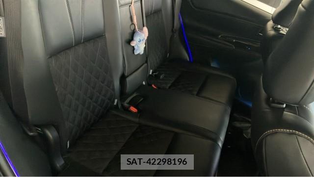 Toyota HARRIER 2018-05 8281746-6