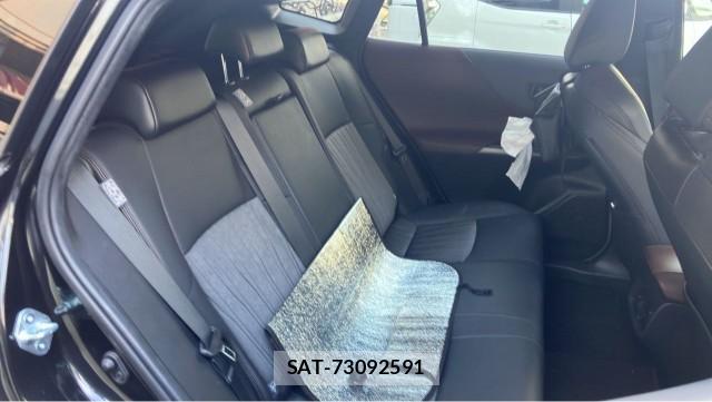 Toyota HARRIER 2021-08 8281816-6