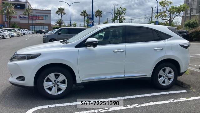 Toyota HARRIER 2015-11 8281881-10