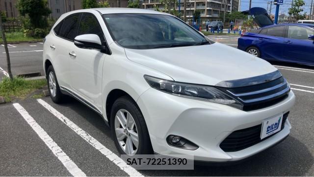 Toyota HARRIER 2015-11 8281881-11