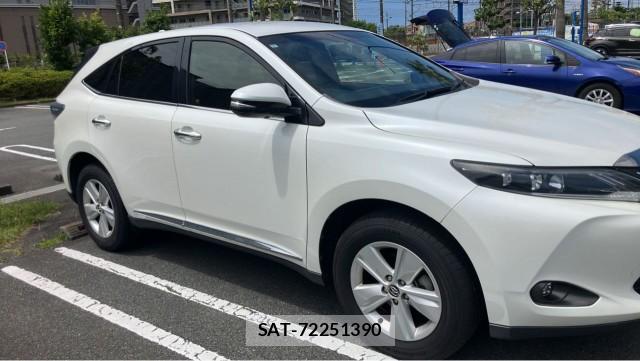 Toyota HARRIER 2015-11 8281881-3