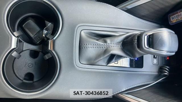 Toyota HARRIER 2022-07 8281882-14