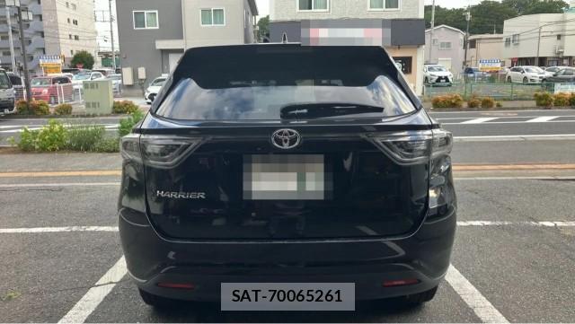 Toyota HARRIER 2016-11 8282082-1