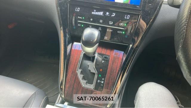Toyota HARRIER 2016-11 8282082-14