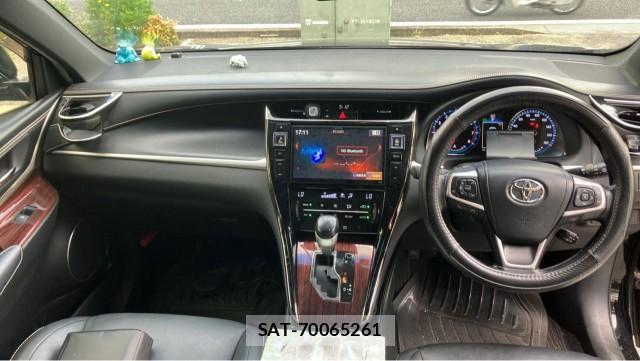 Toyota HARRIER 2016-11 8282082-2