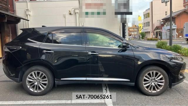 Toyota HARRIER 2016-11 8282082-3