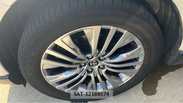 Toyota HARRIER 2021-12 8282160-8