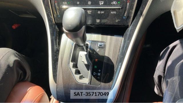 Toyota HARRIER 2017-11 8282278-14