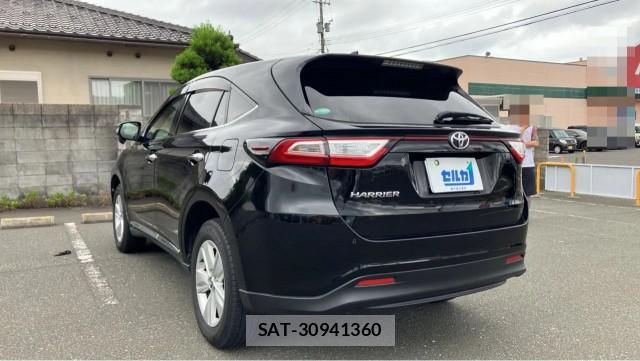 Toyota HARRIER 2017-08 8282348-13