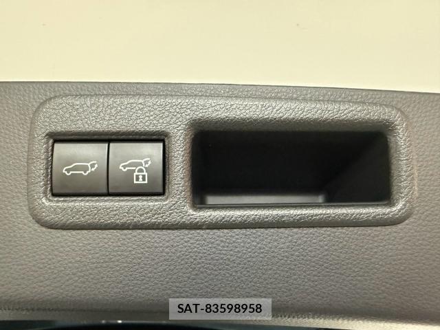 Toyota HARRIER 2023-07 8282757-13