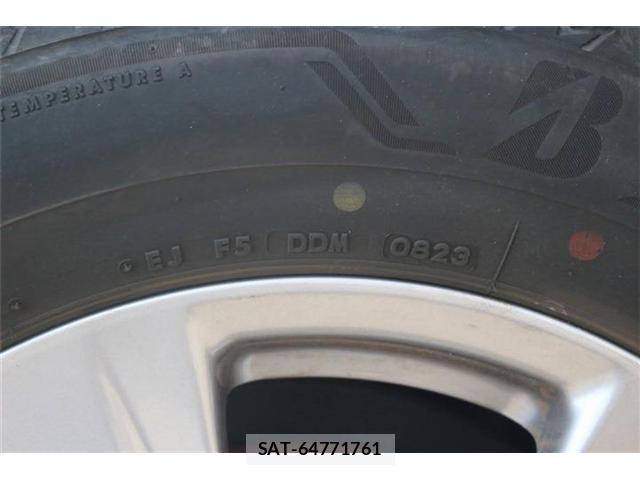 Toyota HARRIER 2023-06 8283533-18