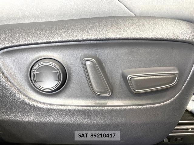 Toyota HARRIER 2025-04 8284485-6