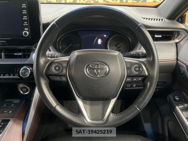 Toyota HARRIER 2020-11 8284569-11