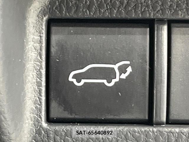 Toyota HARRIER 2023-03 8284942-6