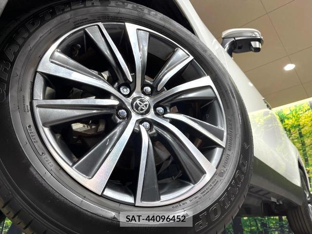 Toyota HARRIER 2025-01 8285216-12