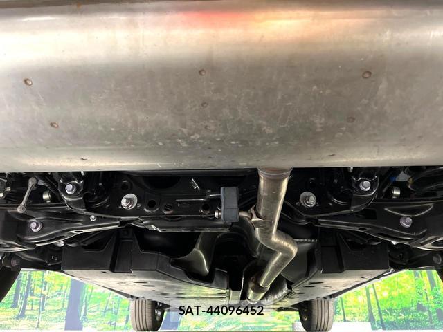 Toyota HARRIER 2025-01 8285216-18