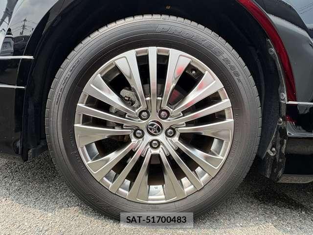 Toyota HARRIER 2022-08 8285351-2