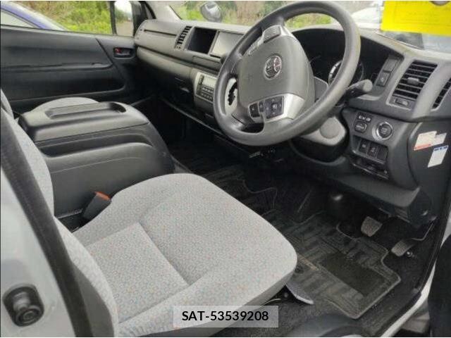 Toyota HIACE COMMUTER 2024-09 8276902-2