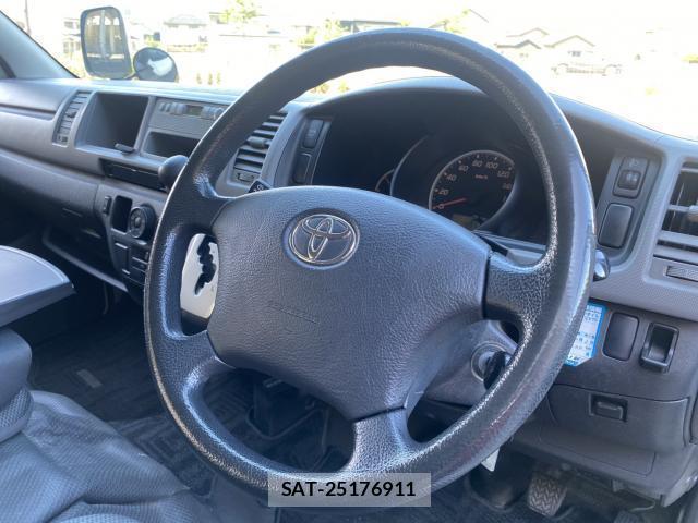 Toyota HIACE COMMUTER 2010-11 8285830-13