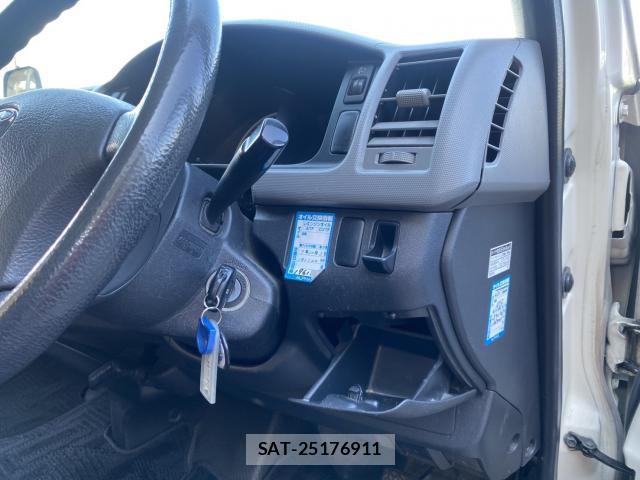 Toyota HIACE COMMUTER 2010-11 8285830-14