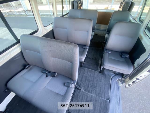 Toyota HIACE COMMUTER 2010-11 8285830-15