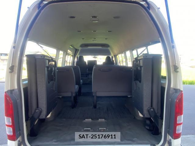 Toyota HIACE COMMUTER 2010-11 8285830-16