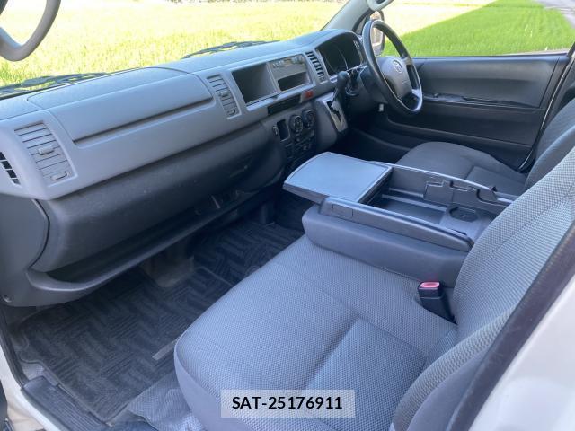 Toyota HIACE COMMUTER 2010-11 8285830-4