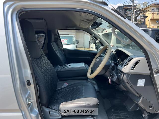 Toyota HIACE VAN 2010-01 8276798-14